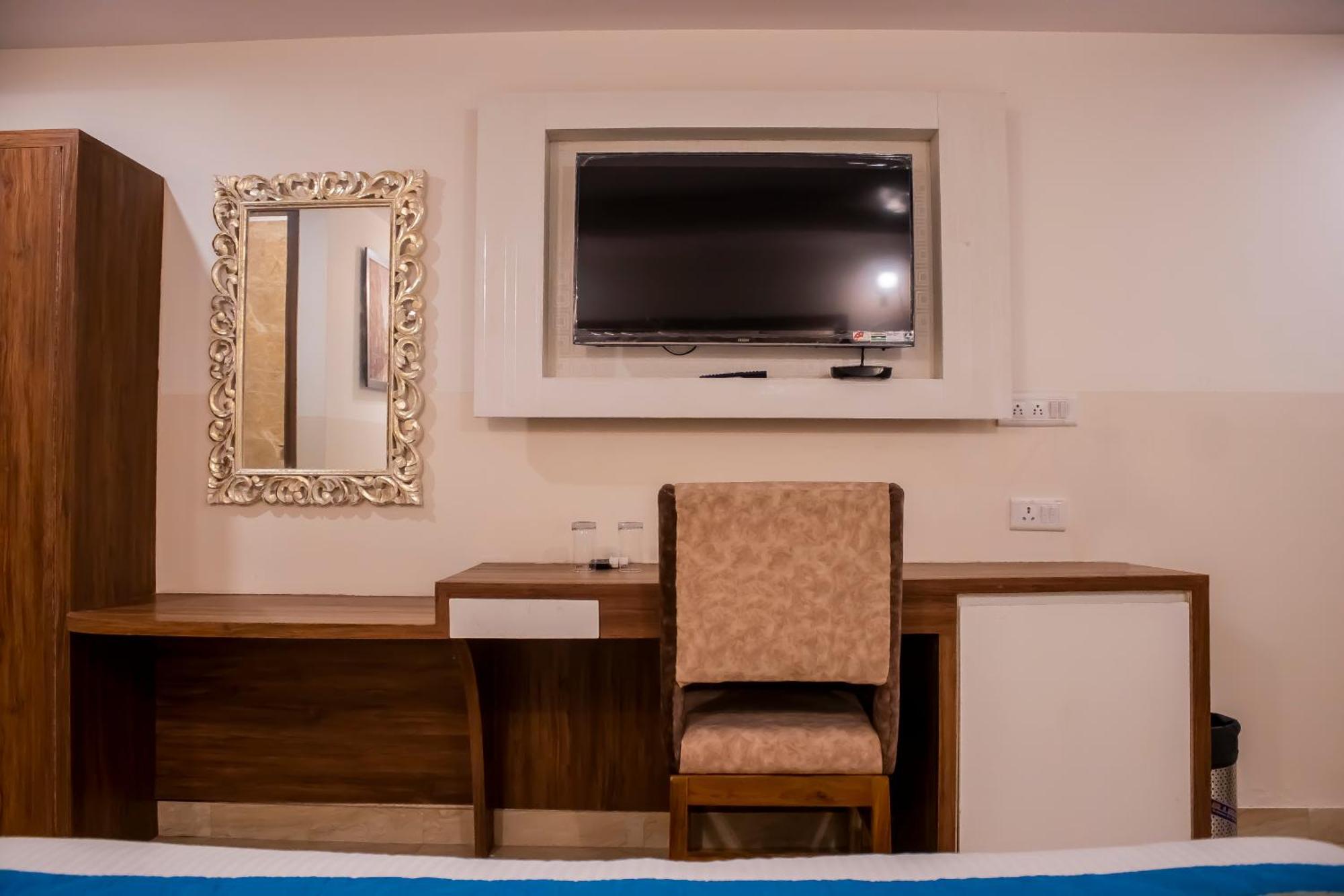 Hotel Airport City Near Delhi International Airport Nova Deli Exterior foto