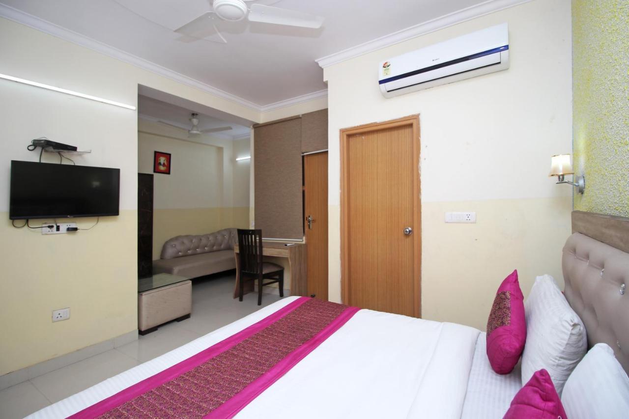 Hotel Airport City Near Delhi International Airport Nova Deli Exterior foto