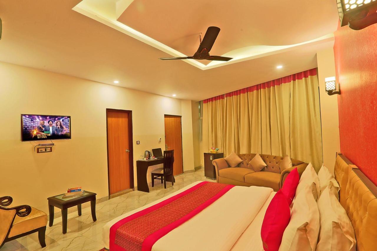 Hotel Airport City Near Delhi International Airport Nova Deli Exterior foto