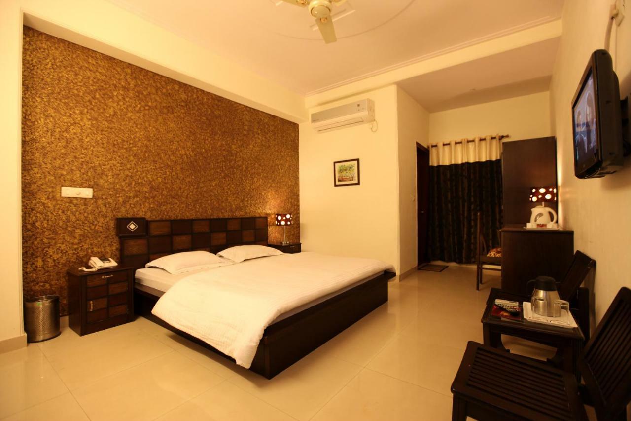 Hotel Airport City Near Delhi International Airport Nova Deli Exterior foto