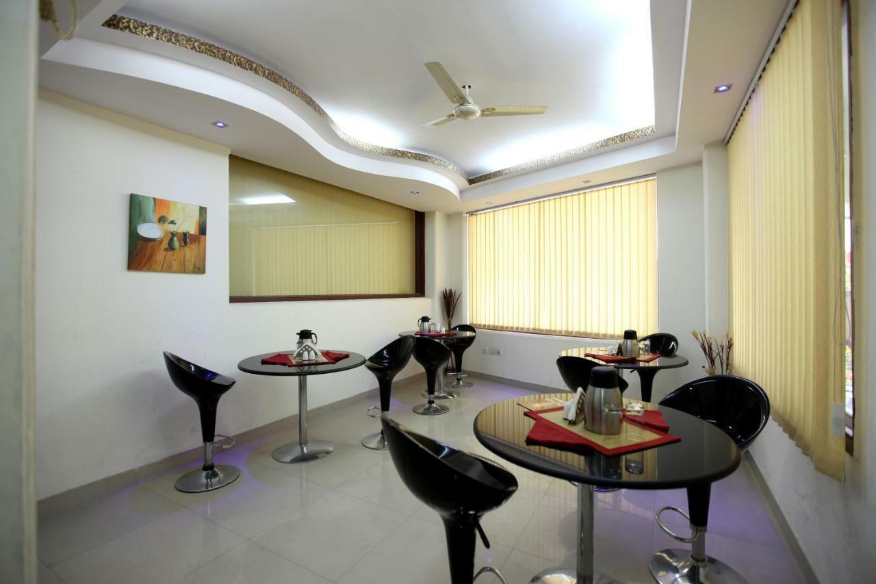 Hotel Airport City Near Delhi International Airport Nova Deli Exterior foto
